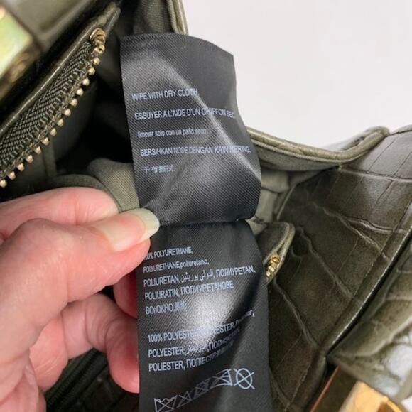 New BEBE Natalie Croco Hunter Shopper Gold Tone Hardware Crossbody Strap Purse - Picture 8 of 8